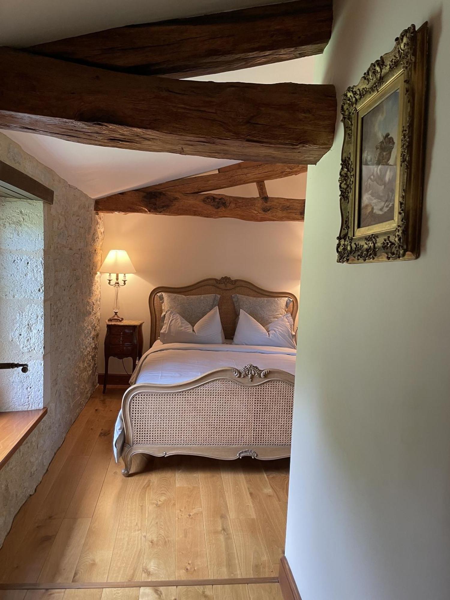 Chateau Masburel Fougueyrolles Стая снимка